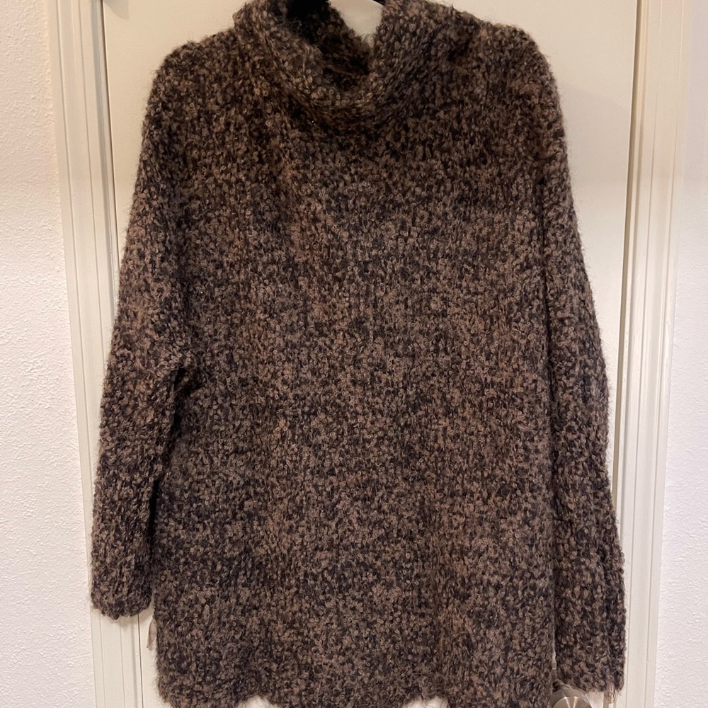 Free people comfortable oversized sweater